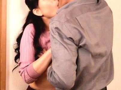 ＜妻をオフ会で寝取られ＞「四十路？エロいぞｗ！」性欲高めオバサン奥さん！他人棒で浮気エロ交尾してっゾｗ(無料エロ動画)