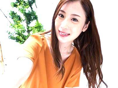 ≪素人企画≫【クッソかわええゾｗW！】スレンダー美乳おっぱい素人人妻！企画で童貞君筆おろしセックス(無料エロ動画)