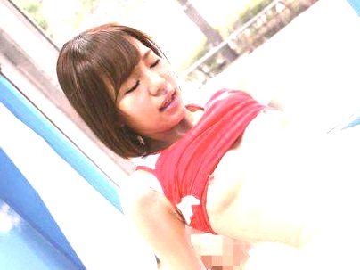 ＜マジックミラー！＞「もうダメです…」スレンダー美乳おっぱいスポーツ女子！ＭＭ号でなし崩し的エチエチに(無料エロ動画)