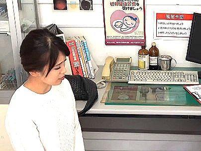 ＜美魔女人妻！＞「おっきいの…先生…♡」清楚系美熟女おばさん！ヤブ医者チンポで種付け膣内発射中出しに！