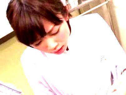 ＜ご奉仕ナース！＞「初めますね…内緒ですよ…♡」クッソ可愛い看護師ナース！オチンポ刺激シチャウゾ(無料エロ動画)