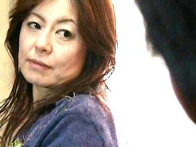 ＜ヘンリー塚本！＞「エロドラマここに・・・」性犯罪者のムスコ！ババア、否ママが近親相姦エチエチシチャウゾ(無料エロ動画)