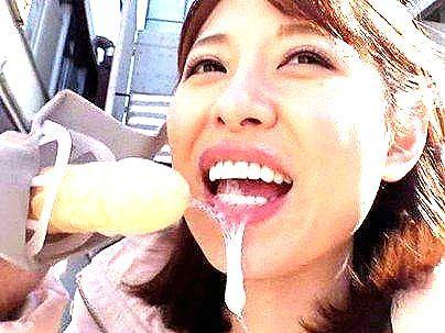 ＜喉マンコ調教！＞「デロデロやんｗW！」スレンダー細身の可愛い女子が調教イラマチオでもだえる姿ヤッバ！(無料エロ動画)