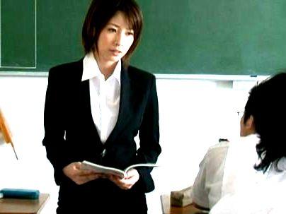 ≪女教師×レイプ≫【ｲﾔ、やめて…】ボーイッシュ美人女教師！強引にエロ行為持ち込まれるぞ(無料エロ動画)