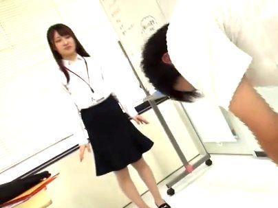 ＜SOD女子社員！＞「え？？野球拳ですか？」クッソ可愛いＯLさん！エロ企画野球拳対決で勿論ヤラレタ(無料エロ動画)