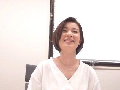 ＜三十路＞「色気半端ないぞｗ！」上品ぶってる奥さん！旦那を裏切り他人棒でネトラレｓｅｘに(無料エロ動画)