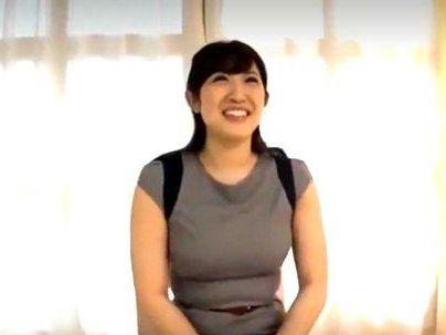 ＜こ？これがプラチナ級素人？＞「人清楚妻登場！！」カメラ移りはブスだけどマジ可愛い奥さん！童貞チンポ筆おろししちゃう！