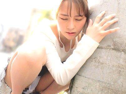 ＜リモバイ散歩！＞「もう立てないの…！」この顔最高でしょ！クッソ可愛いイケイケＧＡＬがリモバイ散歩でご覧の通りに！！