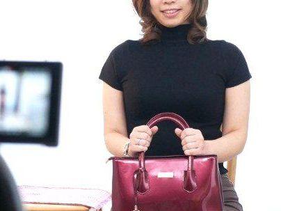 ＜初撮り＞「メンズエステ店！」上品ぶってる奥さん！お客チンポシコシコしごく姿がマジでエッロイｗ！(アダルト動画)