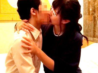 ＜モニタリング＞「興奮しちゃう…♡！」10数年ぶりに再会した同級生男女！エロ企画でご覧の通りになるぞ！！
