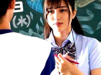 ＜水泳部女子マネージャー！＞「可愛いｗ！」滅茶苦茶可愛い女子生徒！追撃フェラチオ最高すぎる件(無料エロ動画)