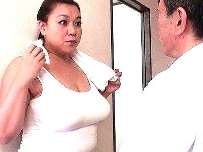 ＜巨乳を狙う娘婿＞「ババア、おっぱい最高ｗＷ！」姑の卑猥過ぎる巨乳に我慢できず手を出しちゃうぞ(無料エロ動画)