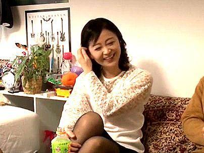 ＜四十路熟女！＞「ババア、笑顔だぞｗ！」清楚系オバサン熟女！若いチンポで喜んでやっちゃうぞ(アダルト動画)