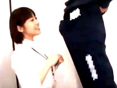 ＜ショップの店員＞「え？お客様？！」試着室で2人きり… ！我慢限界でオチンポフル勃起でやっちゃうぞ(無料エロ動画)