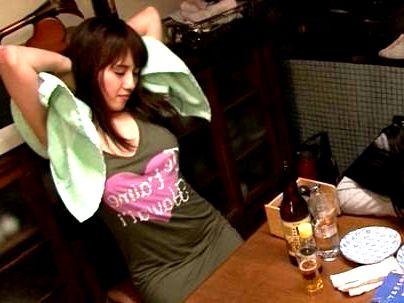 ＜幼馴染！＞「酔っちゃた…よ」グラマラスボディーの巨乳おっぱい幼なじみ！エロい体に我慢できない・・で！(無料エロ動画)