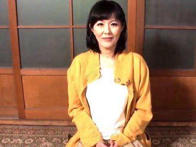 ＜極上熟女＞「これが？ 悩殺熟ボディか！」熟女マニアにはたまらん円城ひとみ！肛門見せてっゾ(アダルト動画)