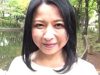 ＜熟女＞「＜四十路、ババア、登場ｗW！」真面目そうなおばさん熟女！イチャラブセックスしたった(無料エロ動画)
