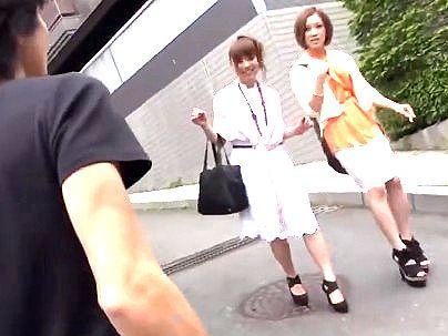 ＜人妻ナンパ！＞「え？なんですか？」温泉旅行中のギャル奥さんゲッツ！他人棒で余裕でまた開いちゃうぞ(アダルト動画)