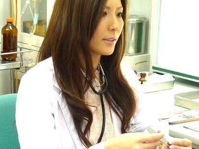 ＜美人女医辱め！＞「肛門？・・・舐め」スタイル最高くびれ巨乳オネエさん！強引に犯されレイプされっぞ！(無料エロ動画)