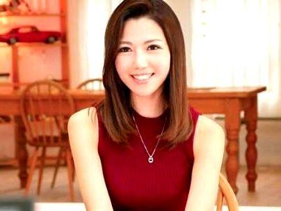 ＜本物素人妻！＞「奥さん？ウソだろ！」滅茶苦茶可愛い美人ヒトヅマ！北欧系クォーター元モデルがＡＶ出演決めちゃうぞ！