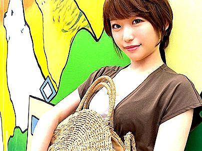 ＜ショートヘア！＞「ルックス・・・いいね～ｗ！」笑顔が最高の美乳オッパイ女子！ホテルでエロ行為持ち込んじゃうぞ！