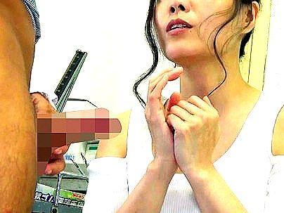 ＜人妻熟女！＞「おっきいのん…♡」病院のドクターのペニスフル勃起にビックリ！旦那を持つ奥さんが興奮してしまい・・・