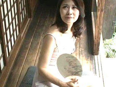 ＜友達の母親＞「秘密ね…♡！」たまんね～ぞｗ色気半端ない美人友達の母親！友達の父親になる覚悟ｗでやっちゃうぞ！！