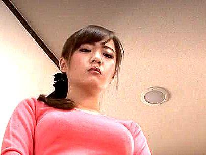 ≪人妻ネトラレ≫【夫がいるから駄目なの…】スレンダー美乳おっぱい人妻！黒人チンポでヤラレマクリになっちゃう(無料エロ動画)
