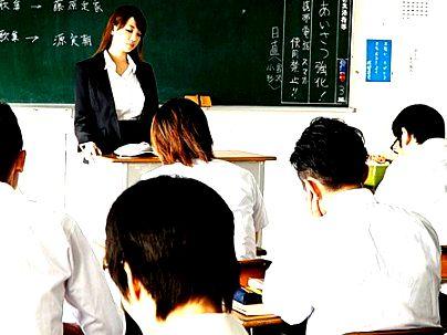 ＜Jcup女教師＞「出た～RION登場！！」スケール外の爆乳！女教師になってレイプされるとかフル勃起確定でしょ！！