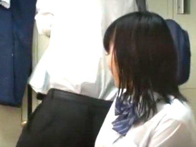 ＜マネージャーが部室で2人きり＞「この後、まさかの？！」帰宅途中に突然の大雨！女子マネとエロ行為に発展しちゃう(無料エロ動画)