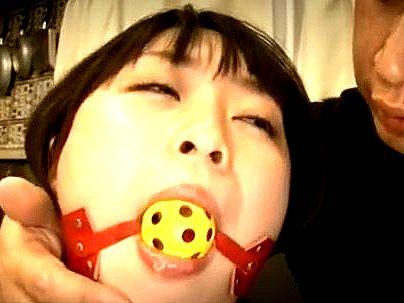 ＜襲われた新妻＞「夫の留守に…！」貧乳ちっぱい美人お姉さん！鬼畜な男に強引にヤラレル(アダルト動画)