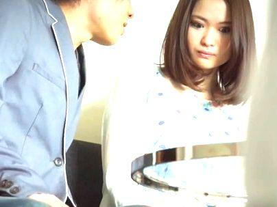 ＜素人女性＞「旦那が裏切ったの…♡！」クッソ可愛い奥さん！口説かれ他人棒で浮氣セックス(無料エロ動画)