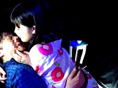 ＜老舗おっぱいパブ＞「内緒ね…♡！」新人嬢がベテラン嬢から客を奪うため！本番行為シテクレチャウ(無料エロ動画)