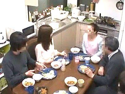＜妊娠した姉！＞「お願いします！！」スレンダー極エロ美人お姉さん！一回だけやらせてって頼んだらマサカの展開勃発！