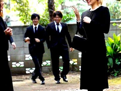 ＜7年ぶりに再会した同級生！＞「久しぶりね…♡」金髪綺麗な人妻奥さん！酔わされ輪●されヤラレマクリになっちゃう！