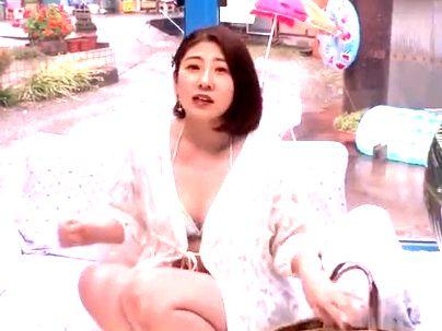 ＜マジックミラー号＞「チョイブスかな？」水で声を掛けた心優しい水着美女！MM号でネトラレｓｅｘになりますぞ！！