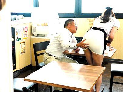 ＜白峰ミウ！＞「店長、やめて…」スレンダースリムなバイト女子！大嫌いな店長にセクハラ行為でヤラレマクリになっちゃうゾ！！