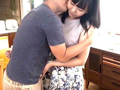 ＜近親エンドレス相姦＞「もっとして…♡！」レスの欲求不満のママ！義息と近親相姦エチエチシチャウゾ(無料エロ動画)