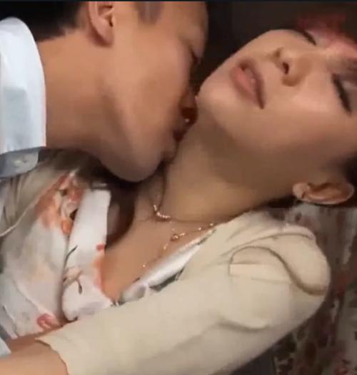 【人妻街角ナンパ】言葉巧みに奥さんをナンパして車内に連れ込みカーSEX