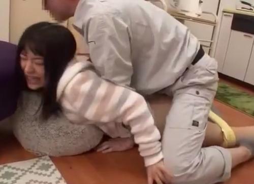 『ひぃ、あうぅ…痛い、離して…！』【JK】媚薬チンコで強襲凸数ピストンされて早々に快楽落ち♥抵抗しなくなる少女《レイプ》