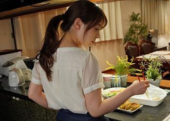 【人妻レイプ】父の再婚でできた年近い義母！オンナとしか見れない僕は募る欲望のままレイプし中出し！後悔どころかすぐ二回目ｗ