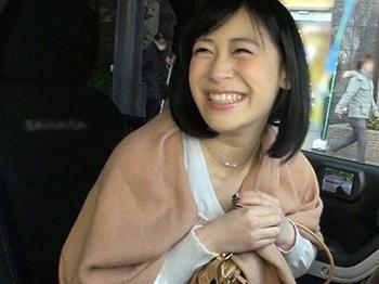 【デカパイスレンダーの人妻が車内でNTR！】 清楚系美ボディが他人棒で乱れる！ ねっとりとしたエロスギルプレイで快感の虜
