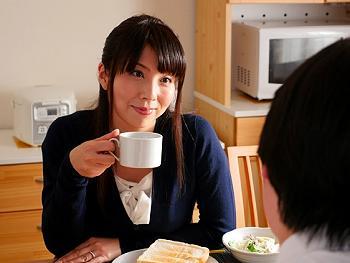【美人妻×エロいイキ顔】お尻の穴をバックや騎乗位で突かれて悶えちゃう！初めての感覚に狂ってしまいそうｗ