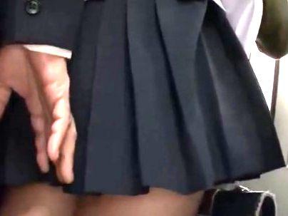 ＜ミニスカJ○痴●！＞「？え？なに？ｲﾔ、」クッソかわええ制服女子！痴漢行為でヤラレマクリになっちゃう(無料エロ動画)