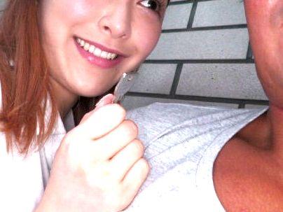 ＜隣りのお姉さん＞「クソエッロイｗＷ！」滅茶苦茶可愛い隣人に誘惑されて・・がちセックス発展シチャウゾ(無料エロ動画)