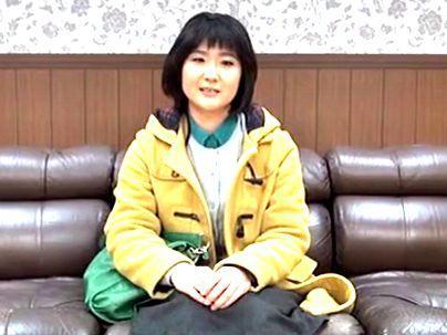 ＜すげ～～ブス、登場！＞「ババア、だろう！」五十路熟女ブスのババア！口説かれて喜んでやっとるぞ(アダルト動画)