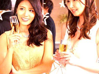 ＜ハーレム同窓会＞「最高でしょｗＷ！」W豪華初共演！！最高すぎる美女の逆3P行為フル勃起確定でしょ(アダルト動画)