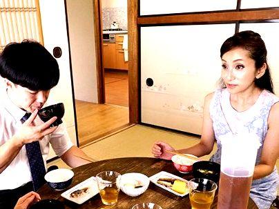 ＜嫁の母と禁断性交＞「わたしでいいの…」スレンダー美乳おっぱい美魔女おばさん！禁断レズビアン行為シチャウ(無料エロ動画)