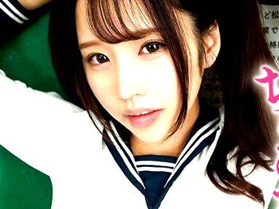 ＜人気作を実写化！＞「このルックスやばいってｗ！」幼馴染がちくび当てゲームにハマった！たまんね～ゾ！(アダルト動画)