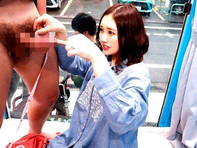 ＜マジックミラー号＞「子持ちのママ、登場だぞ！」可愛い奥さんゲッツ！MM号でデカチンを見せつけてスマタからの本番に！